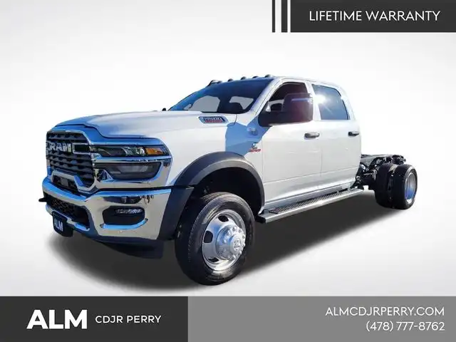2025 RAM 4500 Tradesman 4X4 Crew Cab DRW 173" WB's photo
