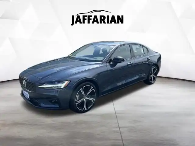 2024 Volvo S60 B5 Plus Dark Theme AWD's photo