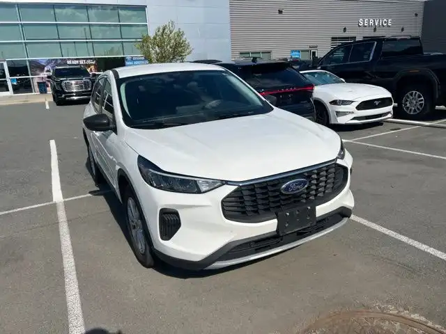 2023 Ford Escape Active FWD's photo