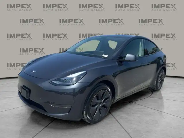 2024 Tesla Model Y Long Range Rear Wheel Drive's photo