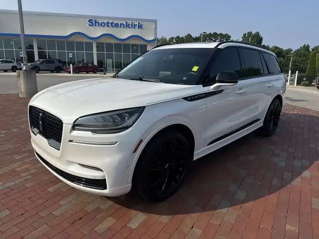 2023 Lincoln Aviator Reserve RWD's photo