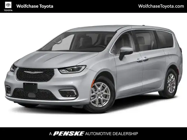 2024 Chrysler Pacifica Touring L's photo