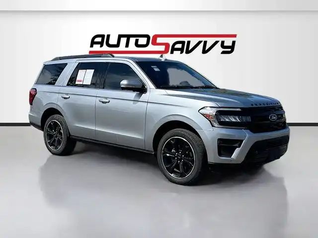 2024 Ford Expedition Limited's photo