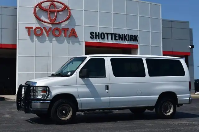 2013 Ford E-Series E-350 XLT Super Duty's photo