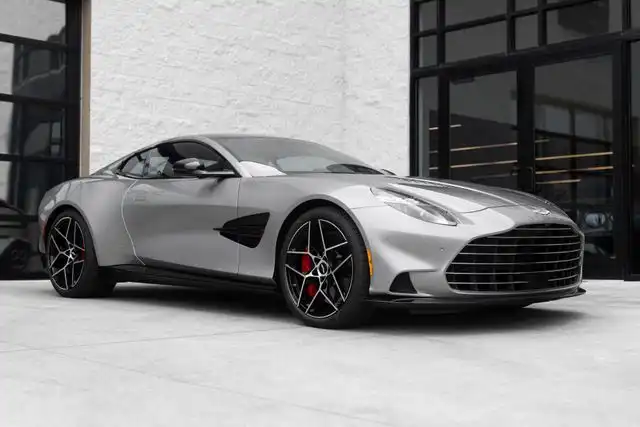 2026 Aston Martin Vanquish Coupe's photo