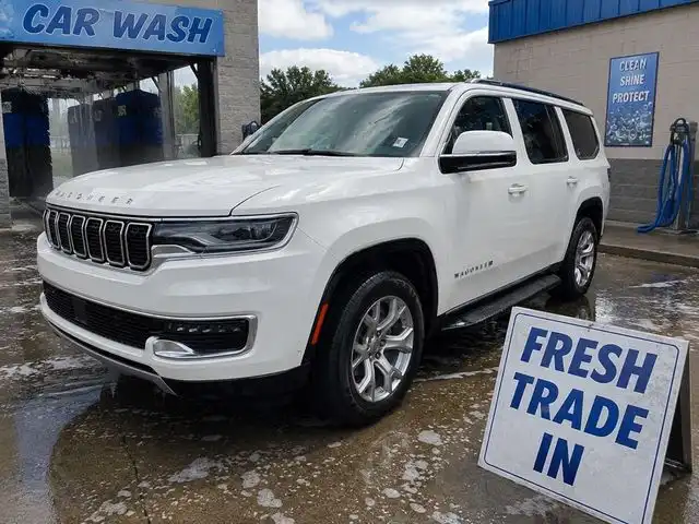 2022 Jeep Wagoneer Series II's photo