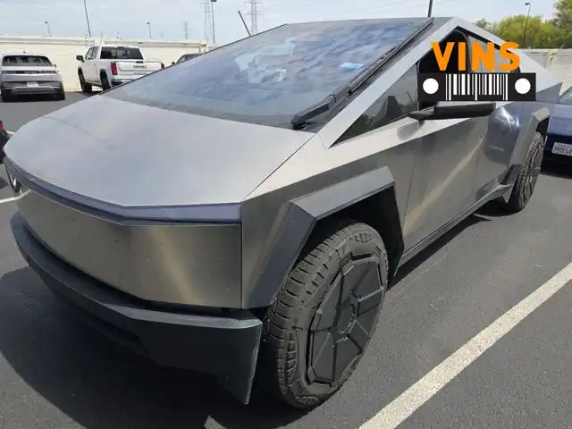 2024 Tesla Cybertruck AWD's photo