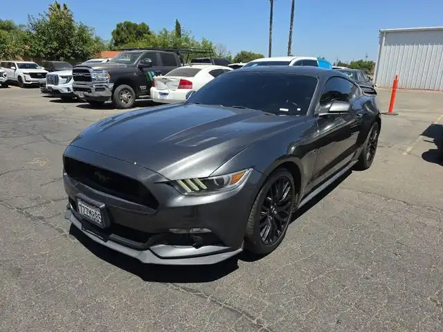 2017 Ford Mustang GT Coupe Premium's photo