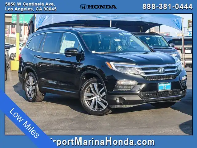 2017 Honda Pilot Touring 2WD's photo