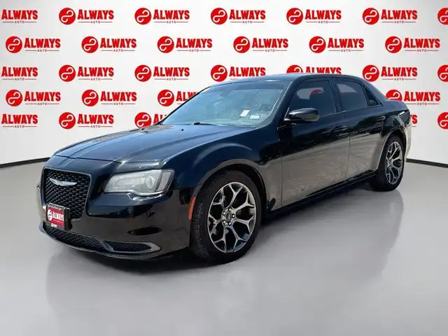 2018 Chrysler 300 Touring's photo