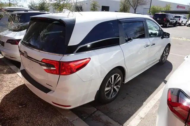 2022 Honda Odyssey Touring's photo
