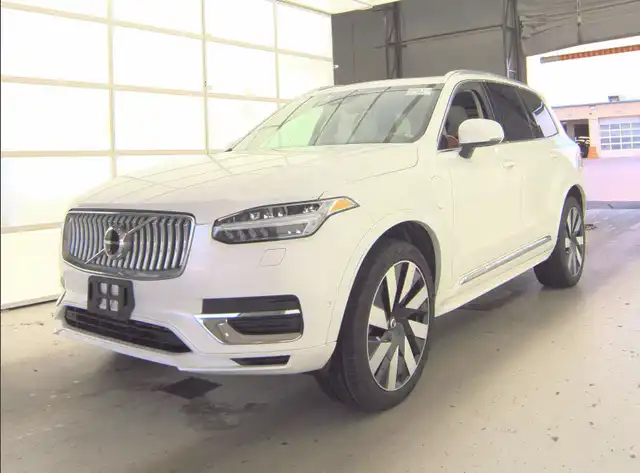 2024 Volvo XC90 T8 Recharge Ultimate 6-Seater 4WD's photo