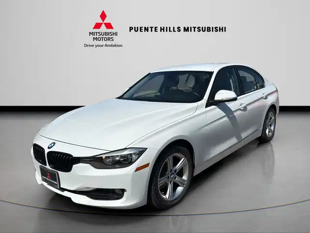 2015 BMW 3 Series 320i Sedan's photo