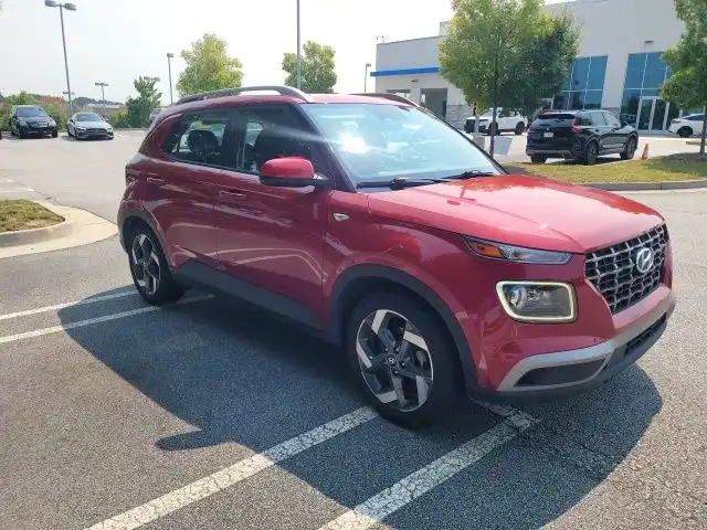 2023 Hyundai Venue Limited IVT's photo