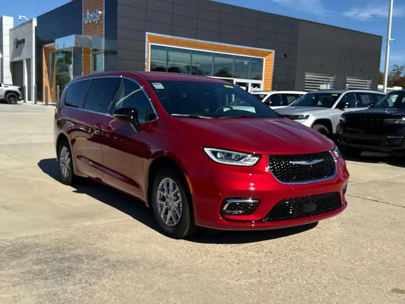 2026 Chrysler Pacifica Select photo 1
