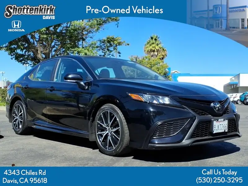 2024 Toyota Camry SE photo 1