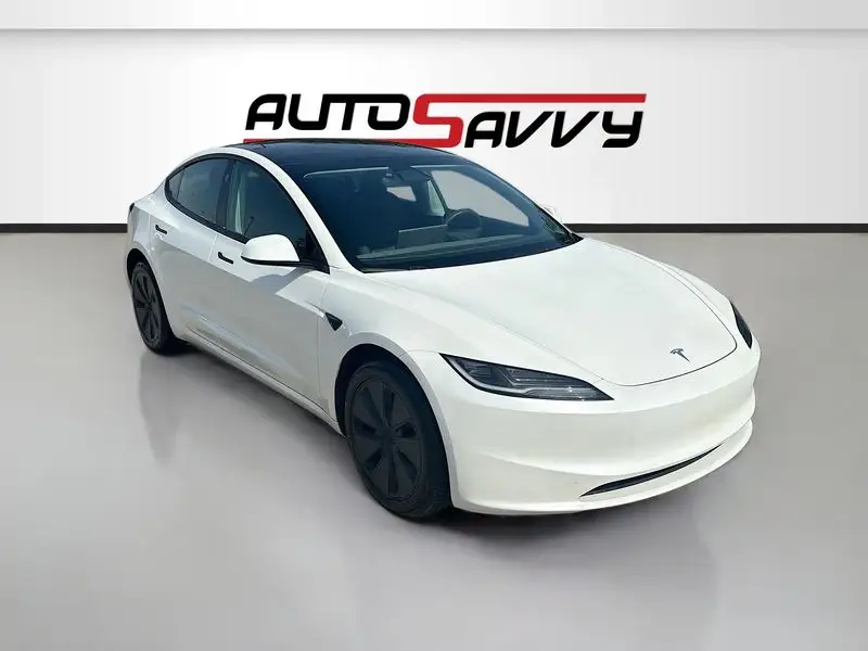 2025 Tesla Model 3 Long Range photo 1