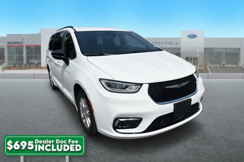 2025 Chrysler Pacifica Select photo 1