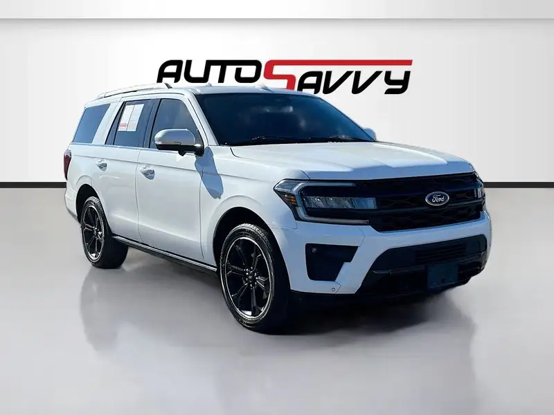 2023 Ford Expedition Limited photo 1
