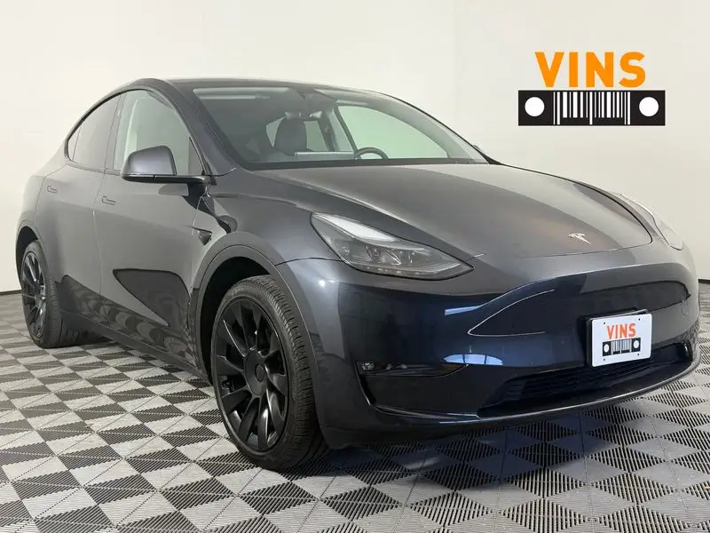 2024 Tesla Model Y Long Range Dual Motor AWD photo 1