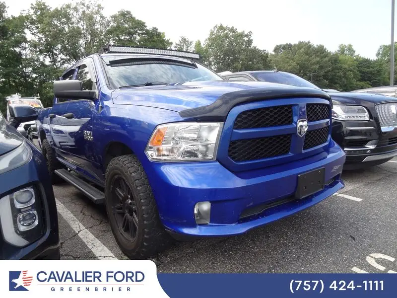 2018 RAM 1500 Express 4x4 Crew Cab 5'7 photo 1
