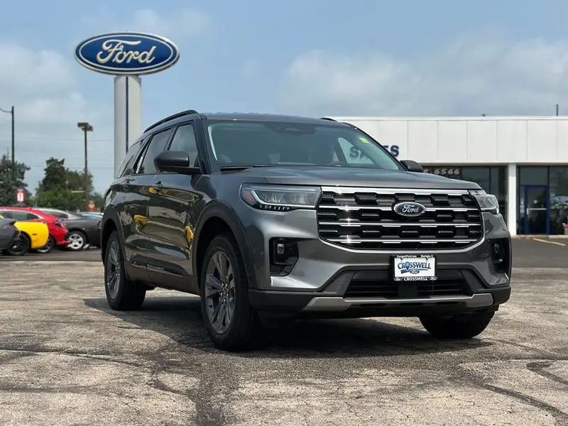 2026 Ford Explorer Active 4WD photo 1