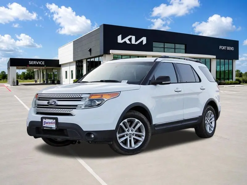 2013 Ford Explorer XLT photo 1