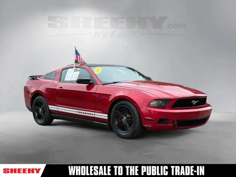 2012 Ford Mustang V6 photo 1