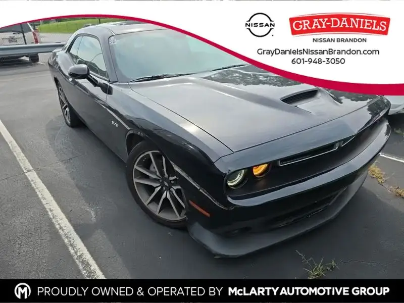2023 Dodge Challenger R/T photo 1