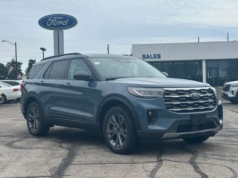 2026 Ford Explorer Active 4WD photo 1
