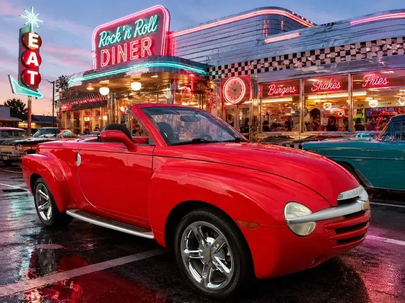 2004 Chevrolet SSR LS photo 1