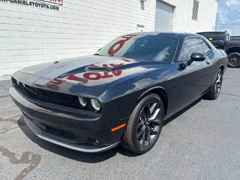 2019 Dodge Challenger SXT Auto Plus photo 1