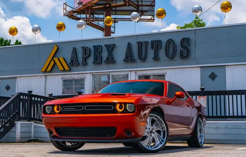 2020 Dodge Challenger SXT Auto photo 1
