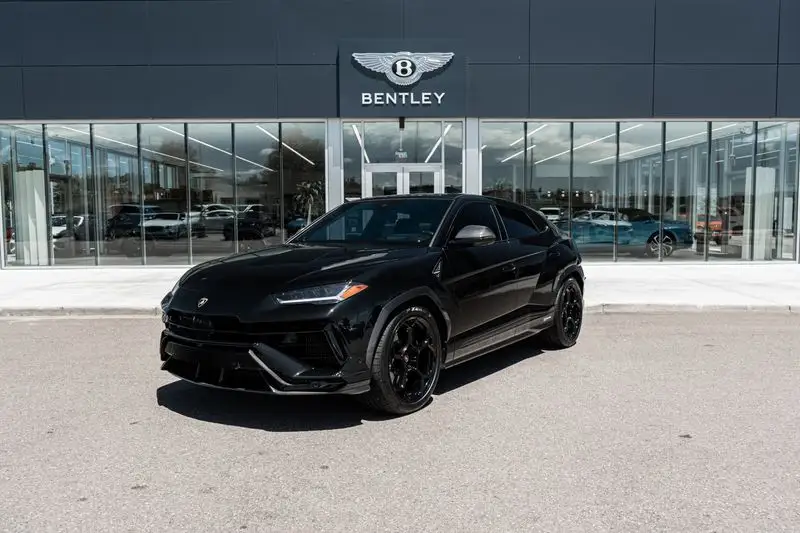 2023 Lamborghini Urus 4.0 V8 Performante photo 1