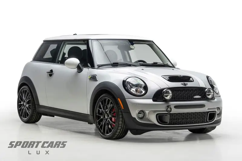 2013 MINI Cooper S photo 1
