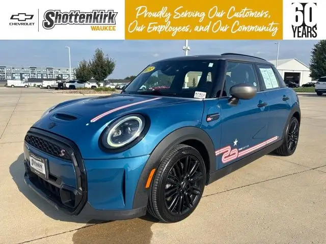 2023 MINI Hardtop Cooper S photo 1