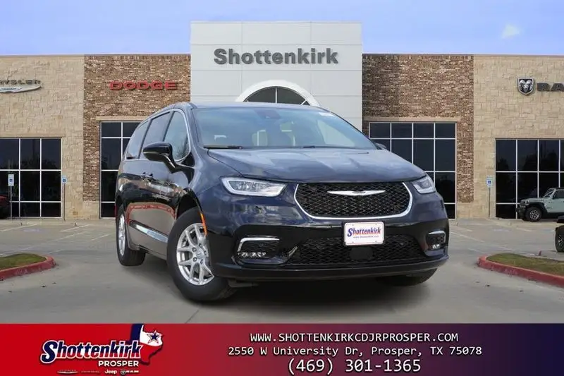 2026 Chrysler Pacifica Select photo 1