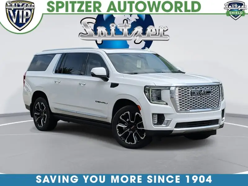 2022 GMC Yukon Denali AWD photo 1