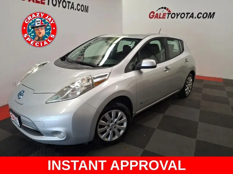 2015 Nissan Leaf S photo 1