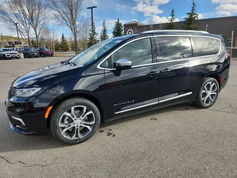 2026 Chrysler Pacifica Pinnacle AWD photo 1