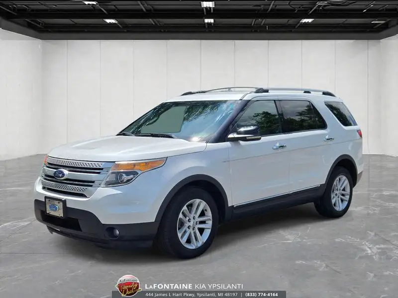 2012 Ford Explorer XLT photo 1