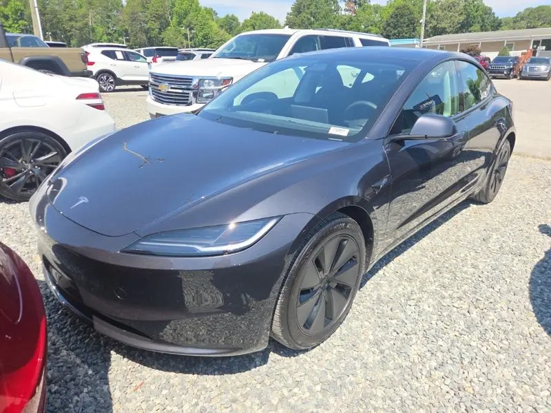2025 Tesla Model 3 Long Range AWD photo 1