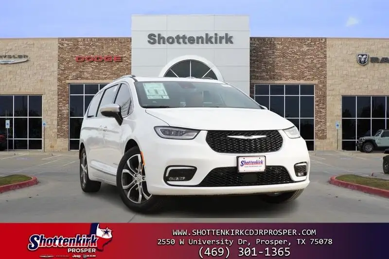 2026 Chrysler Pacifica Pinnacle photo 1