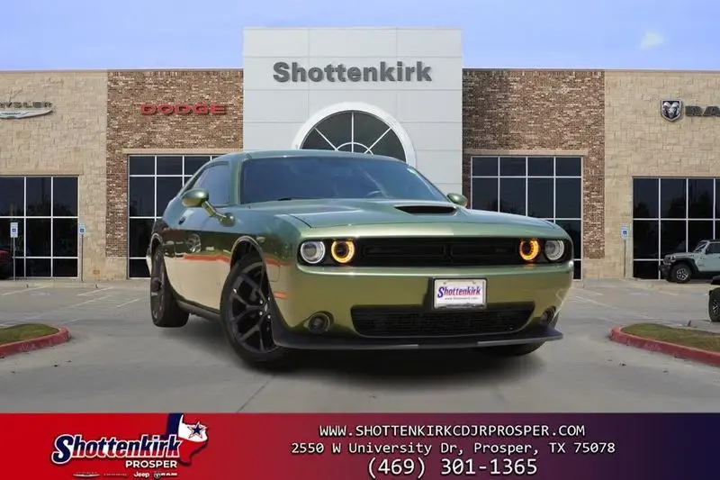 2021 Dodge Challenger GT Auto photo 1