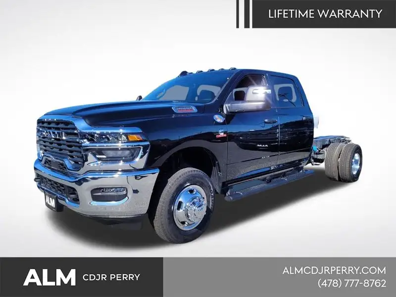 2026 RAM 3500 Tradesman 4X4 Crew Cab photo 1