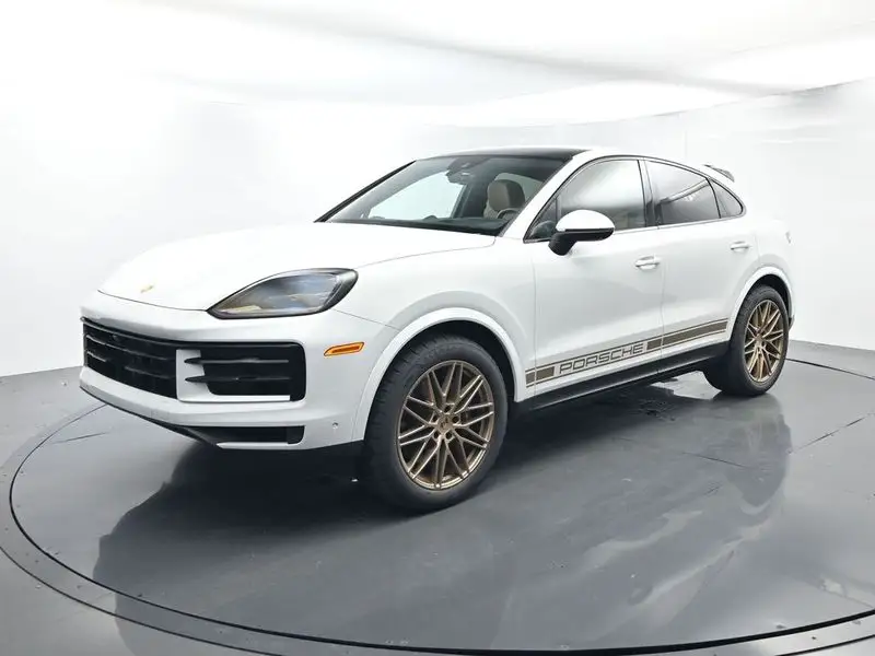 2025 Porsche Cayenne Base photo 1