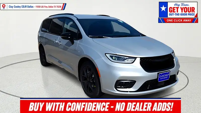 2026 Chrysler Pacifica Select photo 1