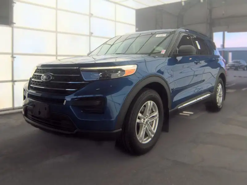 2020 Ford Explorer XLT 4WD photo 1