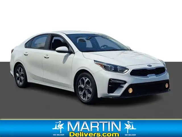 2019 Kia Forte LXS AT's photo