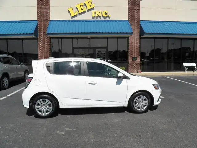 2017 Chevrolet Sonic 5dr LT Automatic (Fleet)'s photo